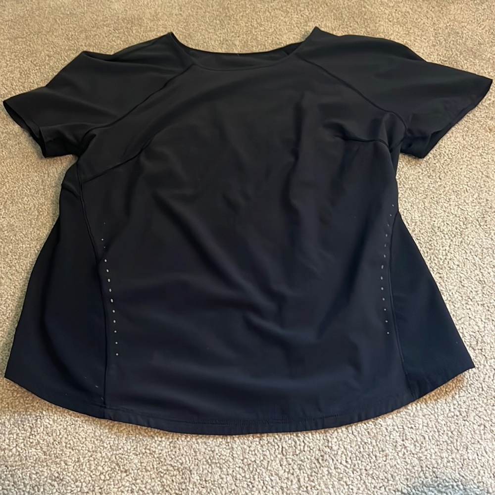 black lulu Size 4 swiftly lose shirt